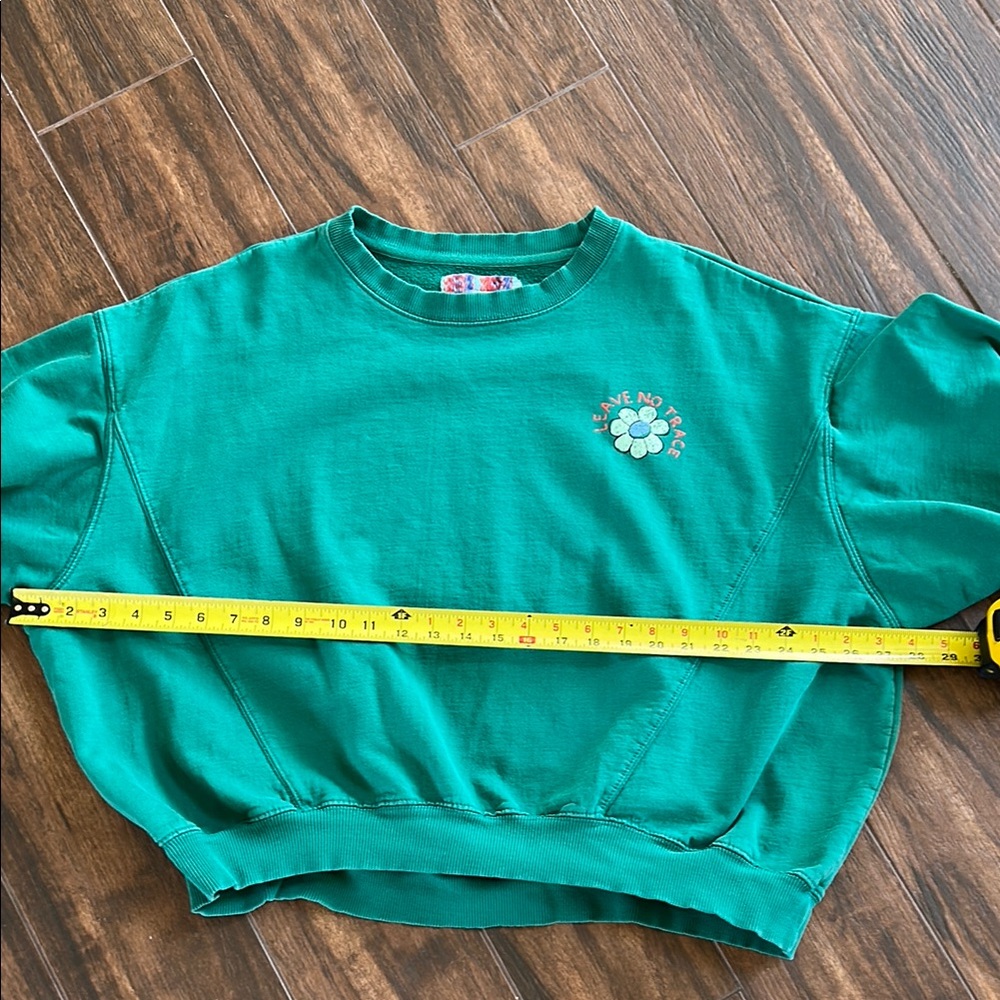 Urban outfitters oversized green Crewneck - Picture 7 of 8
